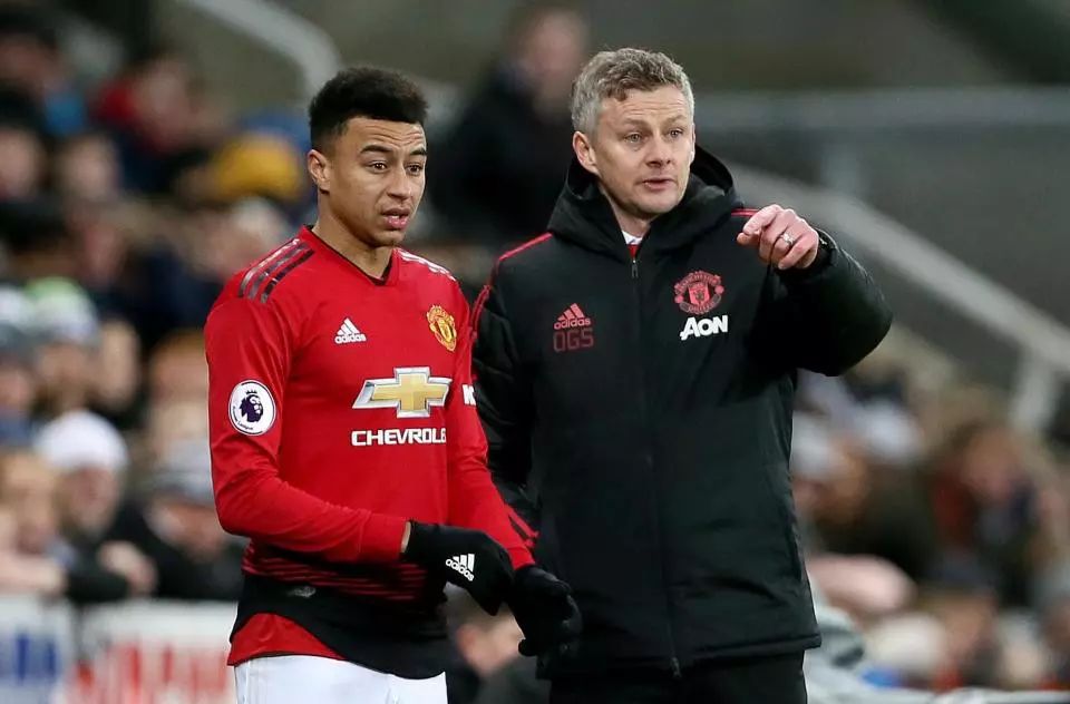 由于西班牙 由于西班牙